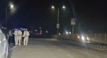 बिलासपुर में रईसजादों की स्टंटबाजी! 15-20 कारों के काफिले ने NH पर मचाया तांडव, रील्स बनाते लटके कार की विंडो से