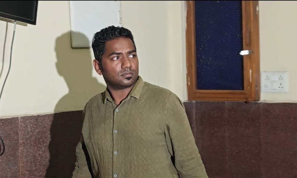 CG कोल स्कैम: पूर्व IAS सौम्या चौरसिया के निजी सचिव गिरफ्तार, EOW ने किया कोर्ट में पेश