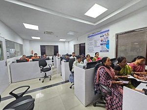 CG : कर्मचारियों को मिल रहा डिजिटल दक्षता का प्रशिक्षण…