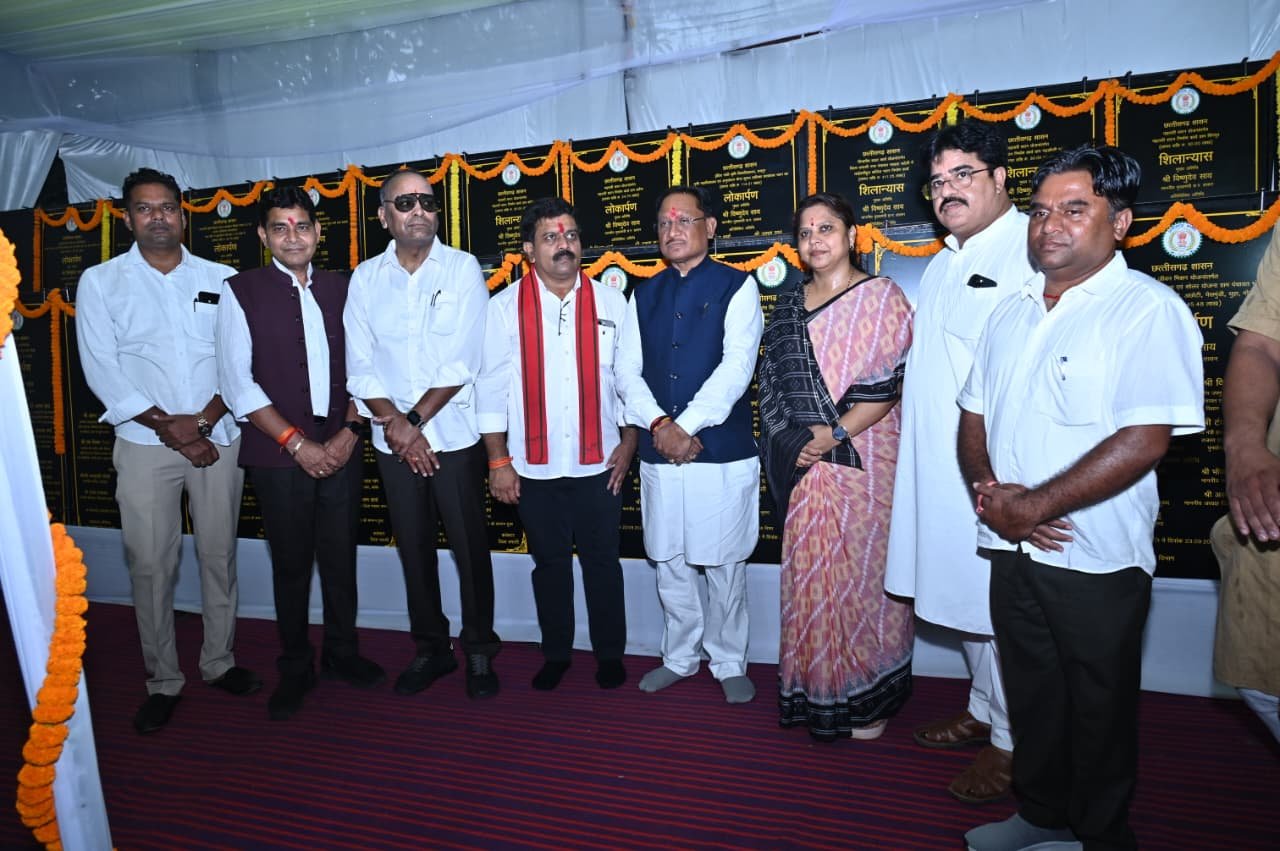 CG : सीएम साय ने धमतरी में 245 करोड़ के विकास कार्यों का शिलान्यास-लोकार्पण किया…