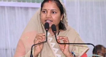 रायपुर : मंत्री मती लक्ष्मी राजवाड़े के मुख्य आतिथ्य में सेवा पखवाड़ा के तहत दिव्यांगजनों एवं वरिष्ठजनों का सम्मान