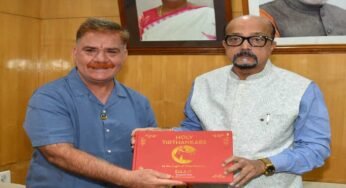 रायपुर : राज्यपाल डेका से हार्टफुलनेस संस्थान के डायरेक्टर चॉवला ने की सौजन्य भेंट