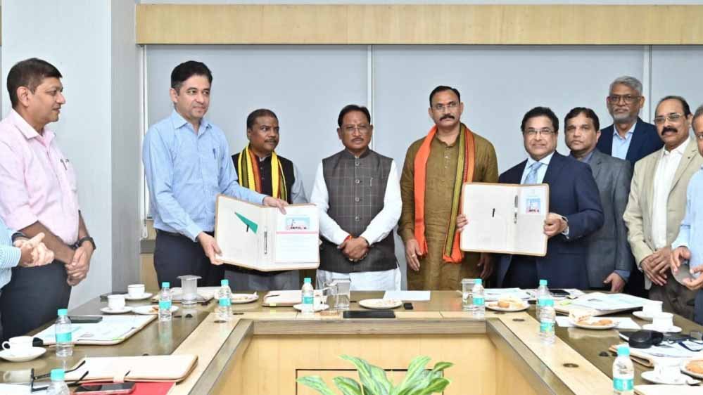 रायपुर : मुख्यमंत्री विष्णुदेव साय का संकल्प: आदिवासी अंचलों सहित सभी नागरिकों तक पहुँचे विश्वस्तरीय स्वास्थ्य सुविधा