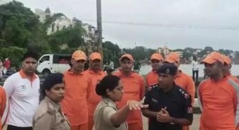 उज्जैन हादसा: टीआई का शव मिला, 24 घंटे बाद भी एसआई और महिला कांस्टेबल लापता