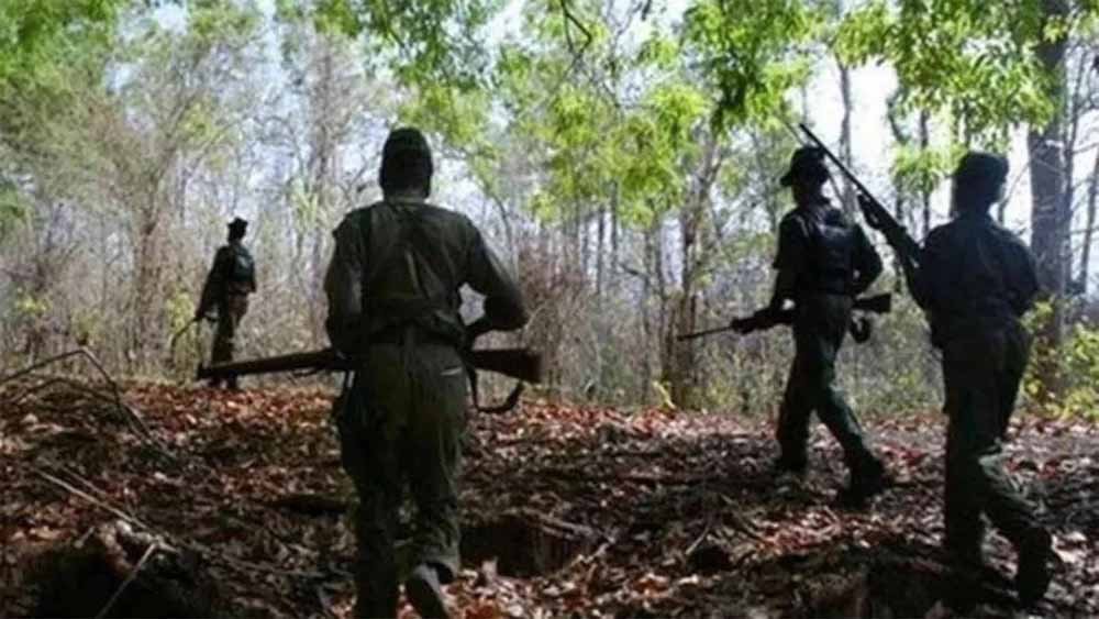 गरियाबंद में सुरक्षाबलों को बड़ी कामयाबी, मुठभेड़ में 10 माओवादी ढेर, हथियार बरामद