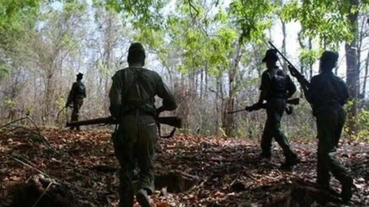 नारायणपुर: सुरक्षाबलों और माओवादियों की मुठभेड़, दो नक्सली ढेर, AK-47 बरामद