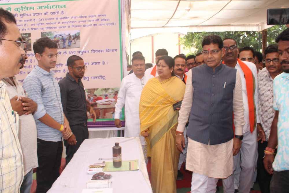 ‘किसान हैं विकसित भारत की रीढ़, तिलहन उत्पादन से बढ़ेगी आत्मनिर्भरता’ : मंत्री टंक राम वर्मा