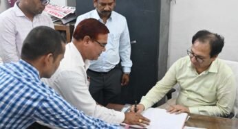 कलेक्टर ने किया जिला कोषालय का निरीक्षण