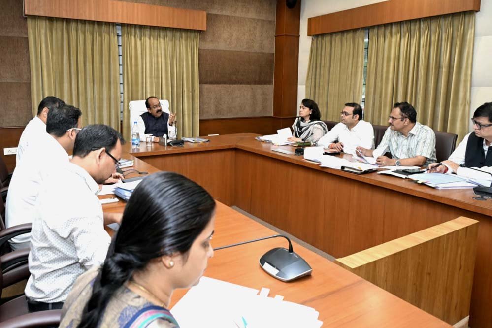 रायपुर : उप मुख्यमंत्री अरुण साव ने नगरीय प्रशासन विभाग के कार्यों की समीक्षा की