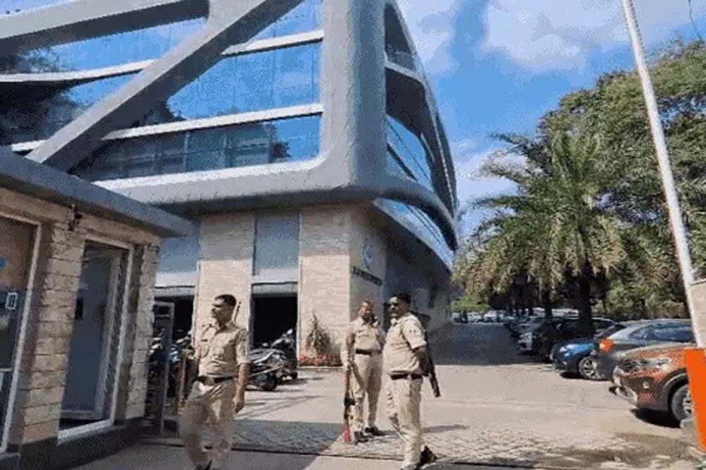 MP के दूसरे सबसे अमीर शख्स पर इनकम टैक्स की गुप्त छापेमारी, भोपाल पुलिस तक को नहीं लगी भनक