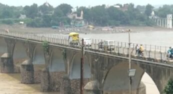 कमजोर मोरटक्का पुल पर फिर शुरू हुई भारी वाहनों की आवाजाही, अनहोनी का बना खतरा
