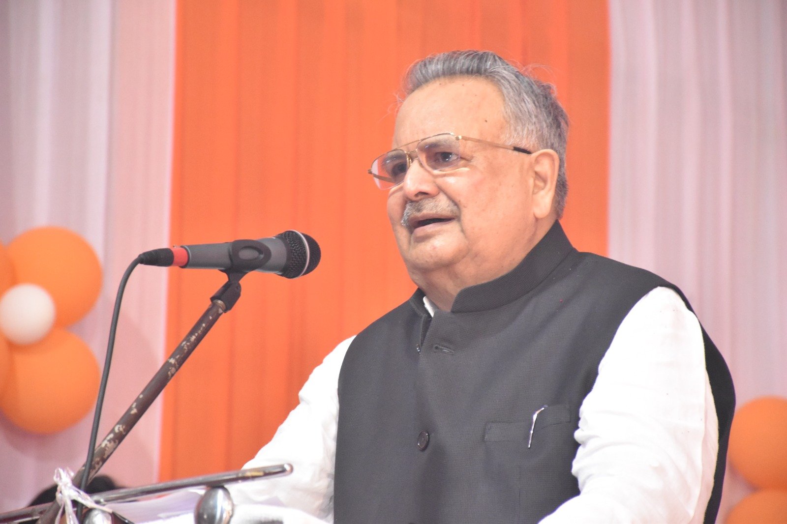 राजनांदगांव : शहर को साफ-सुथरा रखने में स्वच्छता दीदीयों की महत्वपूर्ण भूमिका - विधानसभा अध्यक्ष डॉ. रमन सिंह