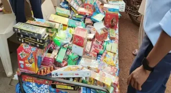 CG : पुलिस ने छापा मारी पटाखों की दुकान में…