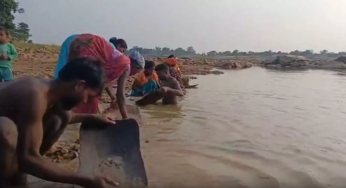 CG : जशपुर जिले के ग्रामीण, नदियों के किनारे इन दिनों सोना तलाशने की परंपरा एक बार फिर जीवित हो उठी है
