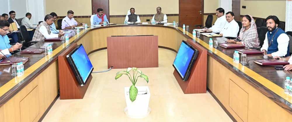 साय कैबिनेट की बैठक शुरू: धान खरीदी सहित कई अहम मुद्दों पर मंथन