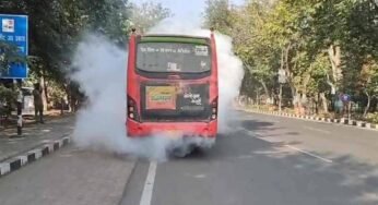 राजधानी में चलती BCLL बस में लगी अचानक आग, ड्राइवर-कंडक्टर ने कूदकर बचाई जान