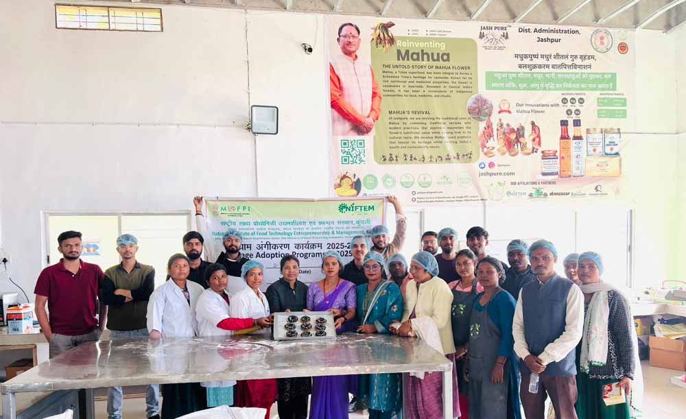 एनआईएफटीईएम ने दिया मोटे अनाज से बेकरी उत्पाद निर्माण का जशपुर में प्रशिक्षण