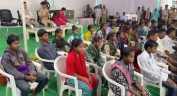 तेलंगाना में माओवादियों का सबसे बड़ा सामूहिक सरेंडर, हिड़मा का करीबी एर्रा समेत 37 नक्सली हुए आत्मसमर्पण