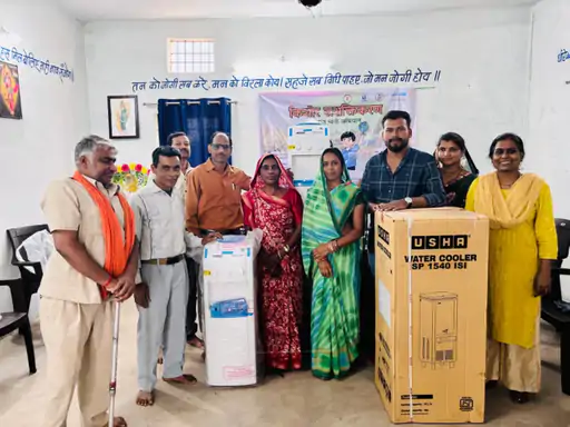 Rajnandgaon : स्कूली छात्र.छात्राओं को वाटर कूलर प्रदान किया गया…