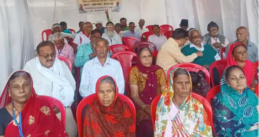 Rajnandgaon : ईपीएस-95 पेंशनरों ने कलेक्टर कार्यालय के सामने धरना प्रदर्शन किया…
