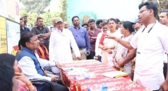 रायपुर : वनमंत्री केदार कश्यप ने ग्रामीणों को किया जागरूक, मतदाता सूची के विशेष गहन पुनरीक्षण में सहयोग का आग्रह