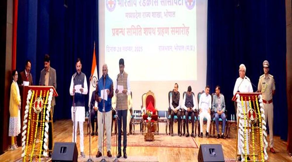 नव निर्वाचित पदाधिकारी ईमानदारी, कर्तव्यनिष्ठा और पारदर्शिता का उच्च स्तर पर करें पालन : राज्यपाल पटेल