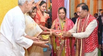 मुख्यमंत्री विष्णुदेव साय बसना सलखण्ड में मां महालक्ष्मी पूजन कार्यक्रम में हुए शामिल