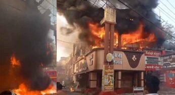 कोरबा के एसएस प्लाजा में भीषण आग, कई दुकानें जलकर खाक, दमकल की 14 गाड़ियां मौके पर