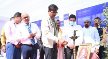 रायपुर : वित्तमंत्री श्री चौधरी ने स्मार्ट क्लासरूम एवं आधुनिक लाइब्रेरी का किया लोकार्पण