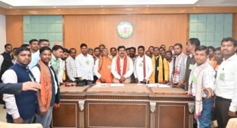 रायपुर में बस्तर संभाग के सरपंचों ने नए विधानसभा भवन में देखी लोकतांत्रिक प्रक्रिया