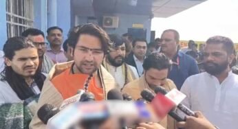 पं. धीरेंद्र कृष्ण शास्त्री ने रायपुर में की धर्मांतरण पर चिंता व्यक्त, कहा- भारत में कैंसर से भी ज्यादा खतरनाक