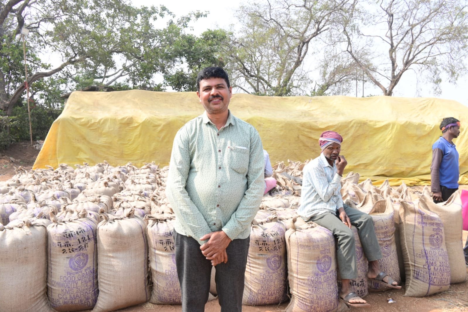 राजनांदगांव : शासन द्वारा समर्थन मूल्य पर धान खरीदी से किसान हो रहे आर्थिक रूप से सशक्त