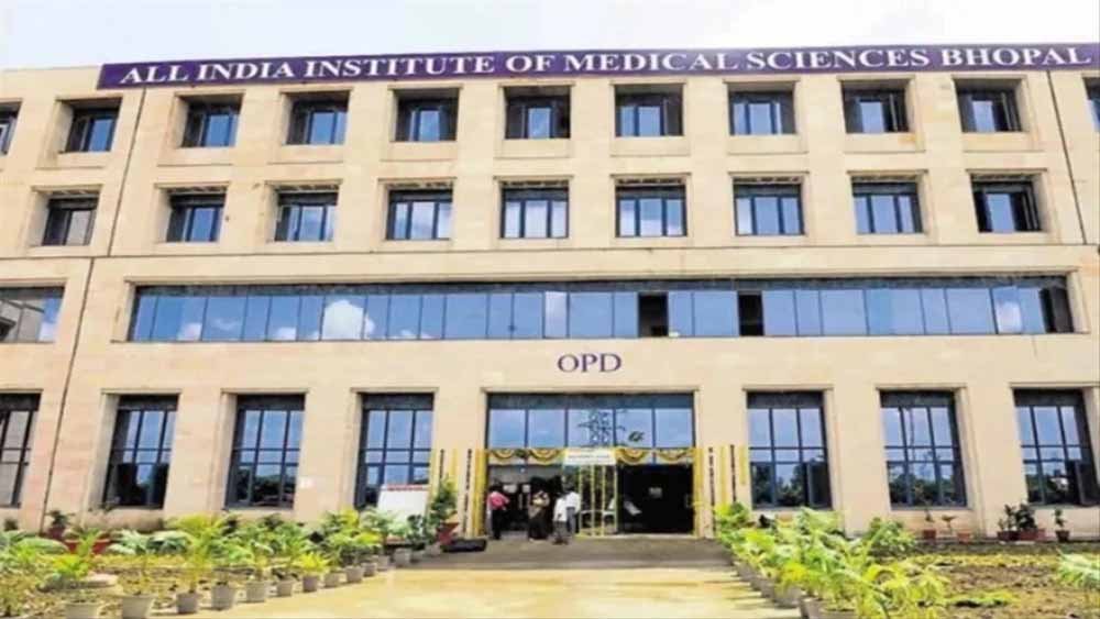 मौत को दी मात: AIIMS Bhopal के डॉक्टरों ने महाधमनी की जटिल सर्जरी से बचाई मरीज की जान