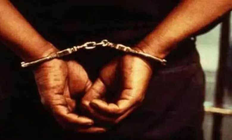 IND vs SA मैच टिकट ब्लैक करते दो युवक गिरफ्तार, पुलिस बनी ग्राहक