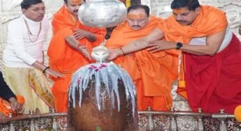 केंद्रीय स्‍वास्‍थ्‍य मंत्री नड्डा और मुख्यमंत्री डॉ. यादव ने किया भगवान महाकाल का अभिषेक