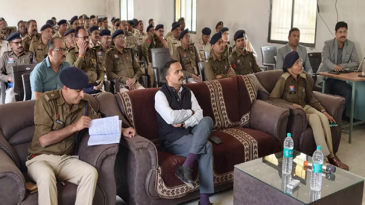 CG : धमतरी पुलिस को दी गई साइबर सुरक्षा पर विशेष प्रशिक्षण …