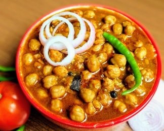 घर पर बनाना है ढाबा स्टाइल में छोले…