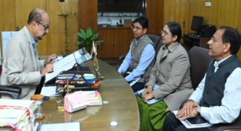 रायपुर : राज्यपाल डेका ने गोद ग्रामों में आजीविका कार्यो को गति देने के दिए निर्देश