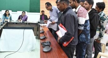 जनदर्शन में गौरेला पेंड्रा मरवाही के कलेक्टर को दिए आवेदन, 33 लोगों ने रखी समस्याएं, मांगें और शिकायतें