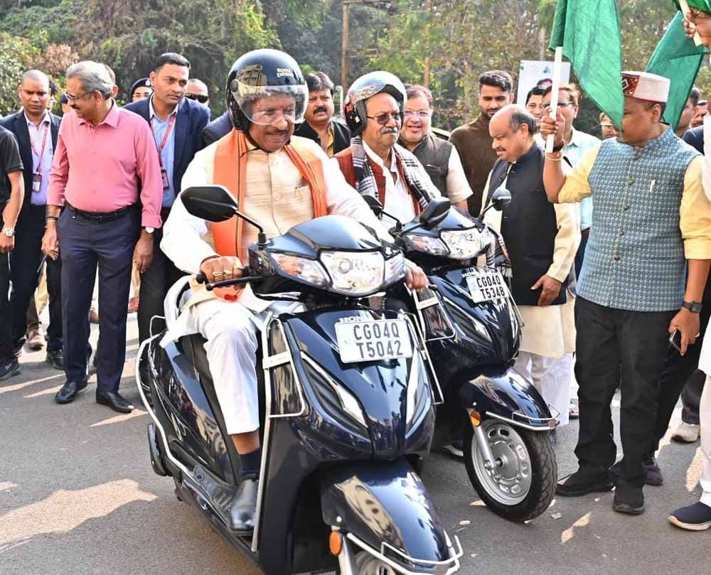 सड़क सुरक्षा के नायकों को सलाम: राज्य स्तरीय सम्मान समारोह में CM की मौजूदगी