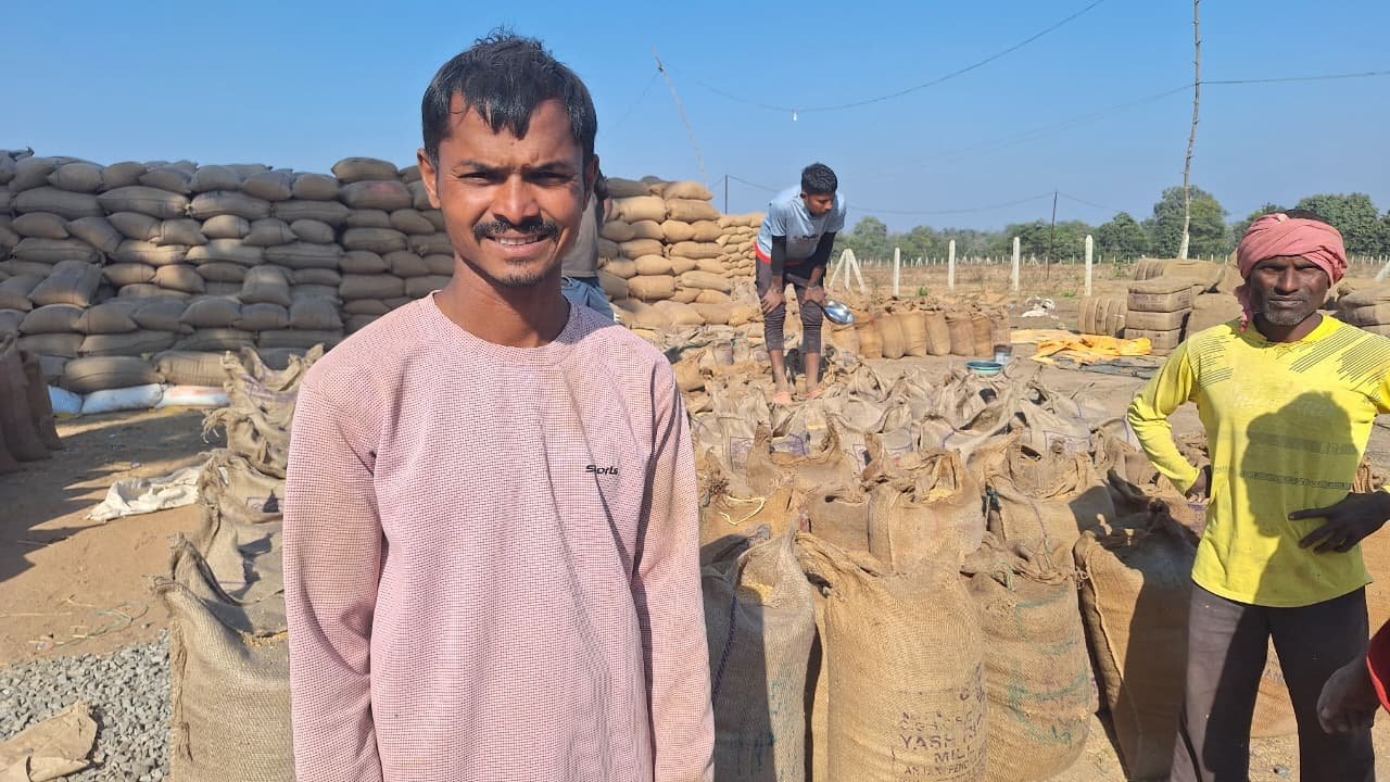 मोहला : युवा किसान राजकुमार ने कहा धान खरीदी व्यवस्था से मजबूत हुआ किसानों का भरोसा