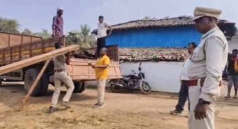सागौन तस्करी पर वन विभाग का प्रहार, दो तस्करों के ठिकानों पर छापे, 5 लाख से ज्यादा की लकड़ी जब्त