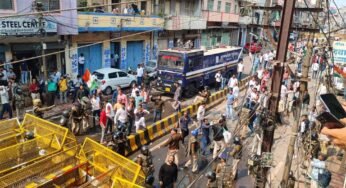 भाजपा–कांग्रेस कार्यकर्ताओं में झड़प, पथराव के साथ टमाटर और पानी की बोतलें चलीं