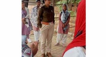 इंदिरा कॉलेज में चला ‘अभिमन्यु/सृजन/सम्मान’ अभियान, बालिकाओं को किया जागरूक