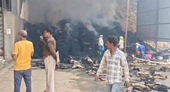 राइस मिल में भीषण आग, लाखों का धान और हजारों खाली बारदाने जलकर राख