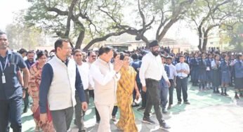 स्वामी आत्मानंद उत्कृष्ट हिंदी विद्यालय एनसीडीसी के 68 छात्रों को मिली साइकिल