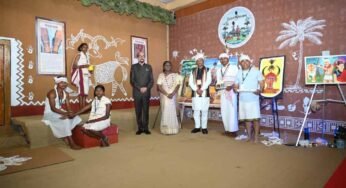 राष्ट्रपति द्रौपदी मुर्मु ने जनजातीय परंपराओं व संस्कृति पर आधारित भव्य प्रदर्शनी का अवलोकन किया