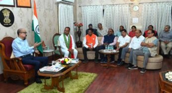 राज्यपाल डेका से छत्तीसगढ़ रेडक्रॉस की नवगठित प्रबंध समिति की सौजन्य भेंट