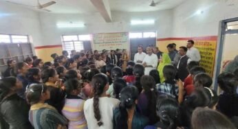 कच्ची रोटियां देख भड़के केंद्रीय मंत्री खटीक, बोले– अपनी बेटी समझकर खिलाओ खाना