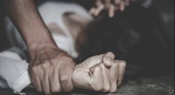 होटल में रिटायर्ड डॉक्टर ने महिला मरीज को अपने कमरे में रोका, दूसरा कमरा नहीं मिलने का बहाना, किया रेप
